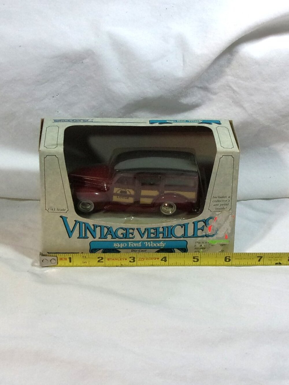 ERTL VINTAGE VEHICLES 1940 FORD WOODY CAR-1/43 SCALE-DIECAST METAL-NEW IN BOX